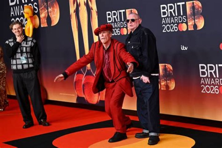 Shaun Ryder is a Red... but they don't affect his mood