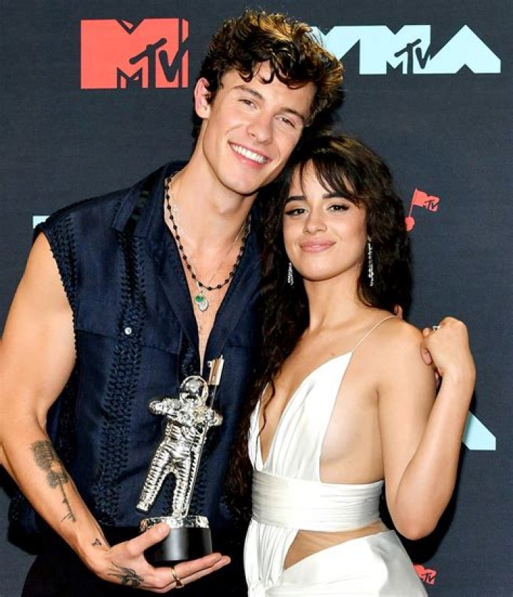 Shawn Mendes Camila Cabello Looked Like Couple Late-Night Diner Date