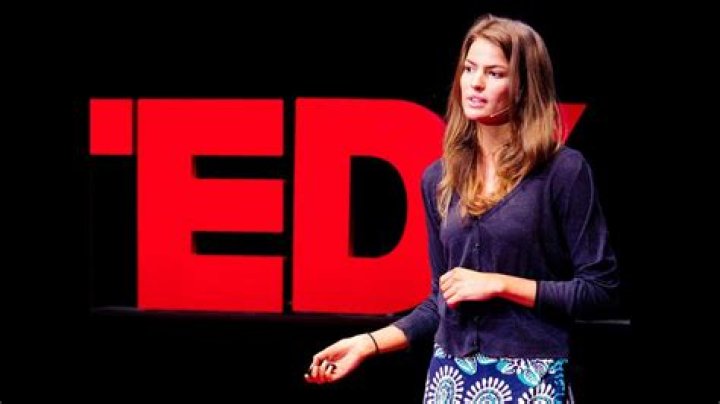 She admitted she would 'dress ugly' early in her career as she was worried about what people would think of her
