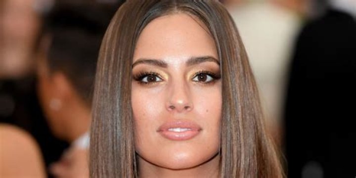 She also went totally nude in an Instagram snap from her hotel room