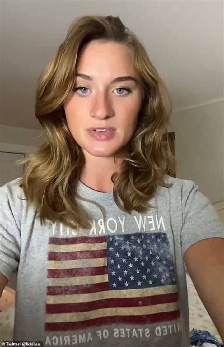 She filmed herself using a mini fan from Amazon, only costing her $7.99 to stay cool in the gym
