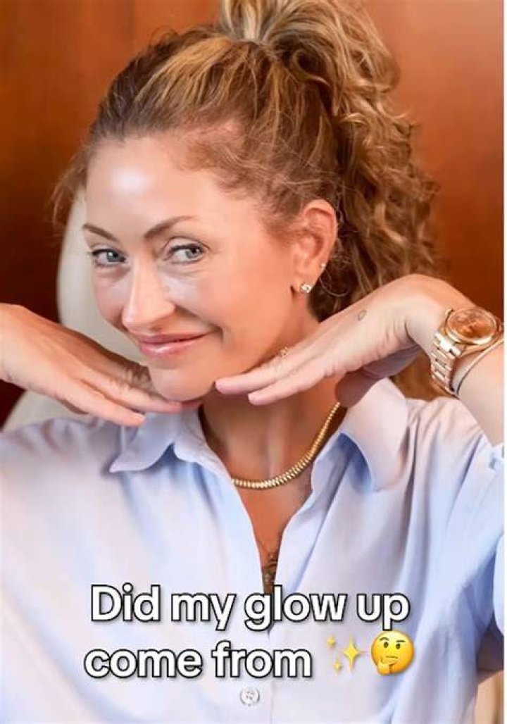 She revealed to her followers that she would break up with her boyfriend once she returned home