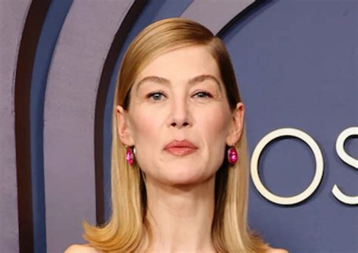 She starred as one of the titular characters on the show