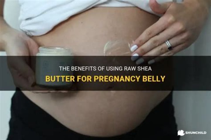 Shea used a pregnancy belly mould kit to plaster her mould