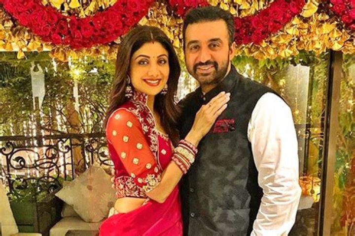 Shilpa Shetty with husband Raj Kundra at her wedding reception in Mumbai&nbsp;in 2009