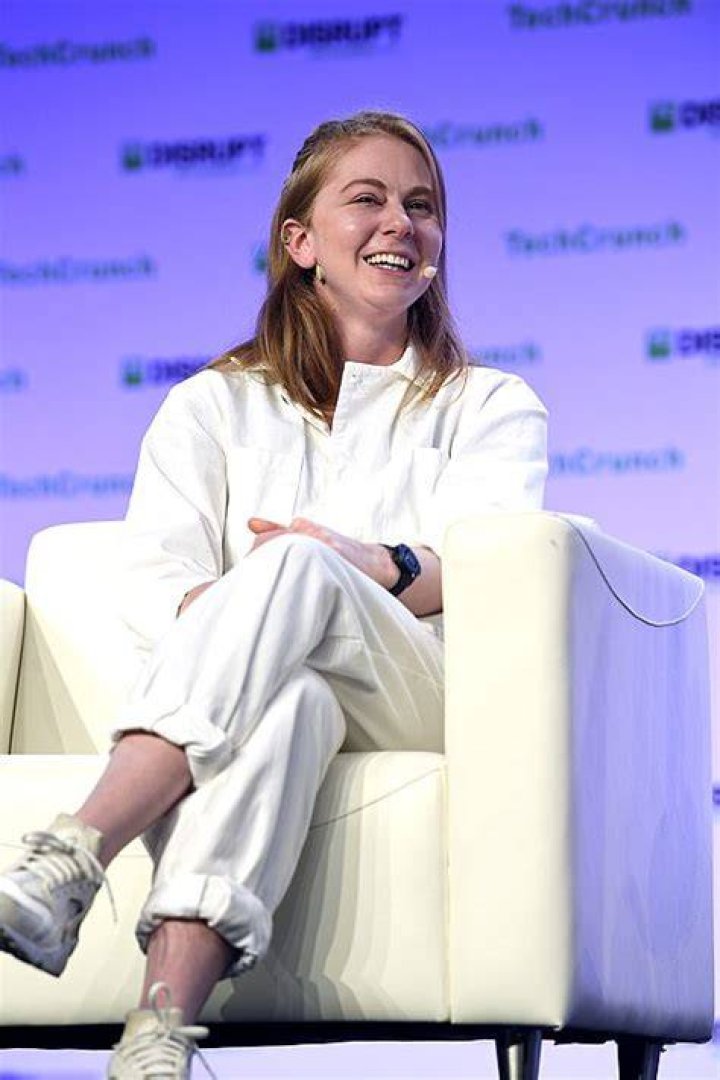 Simone Giertz Wikipedia, Biography, Age, Partner, Youtube, Boyfriend, Gay, Net Worth