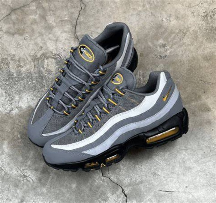 sneaker