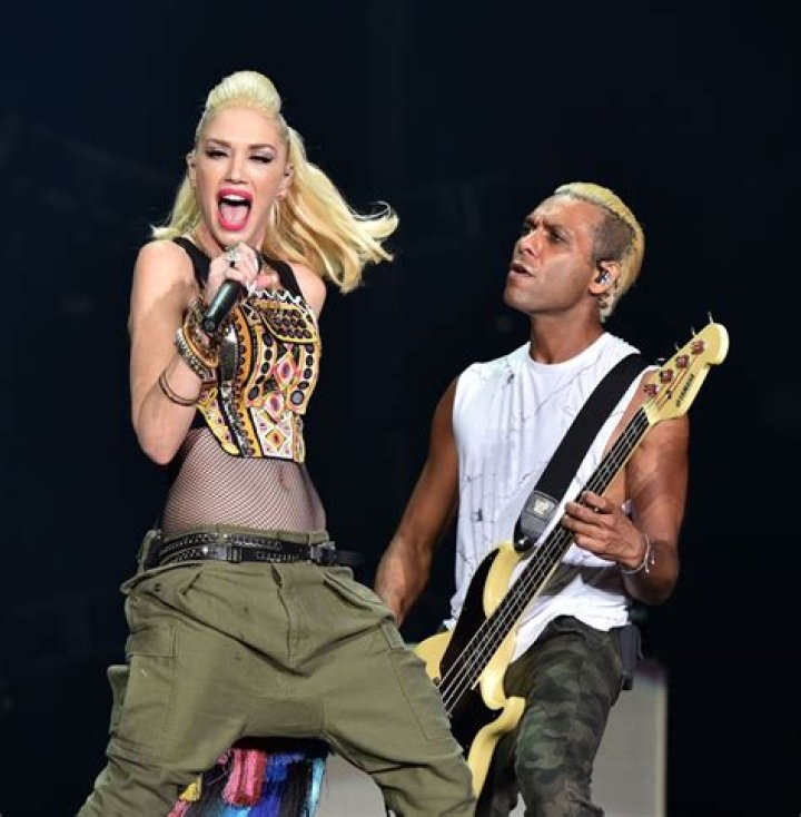 Some critics believed Gwen excluded her former No Doubt band members after sharing a throwback clip of herself as the lead singer