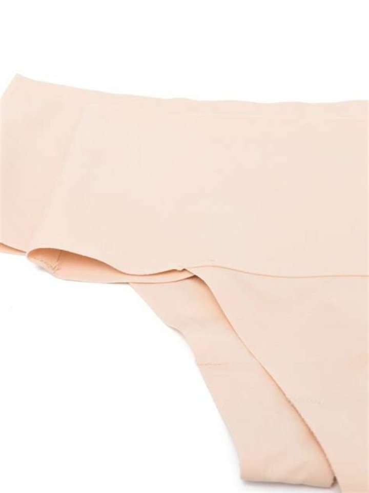 SPANX Undie-tectable&reg; Thong Soft Nude MD