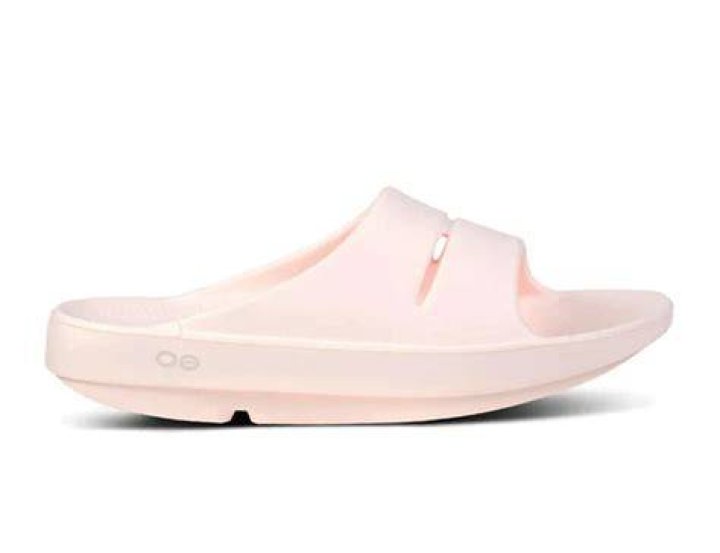 spring-shoes-plantar-fasciitis-oofos-oocloog