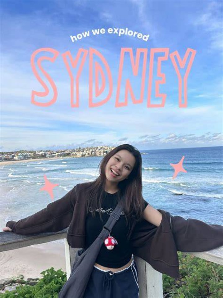 Sydney also recently posted a series of pics of her wearing a pink-sparkle lingerie set with a fur trim robe