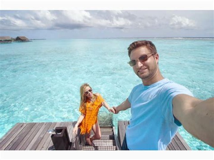 Tara Lipinsky honeymoon Maldives