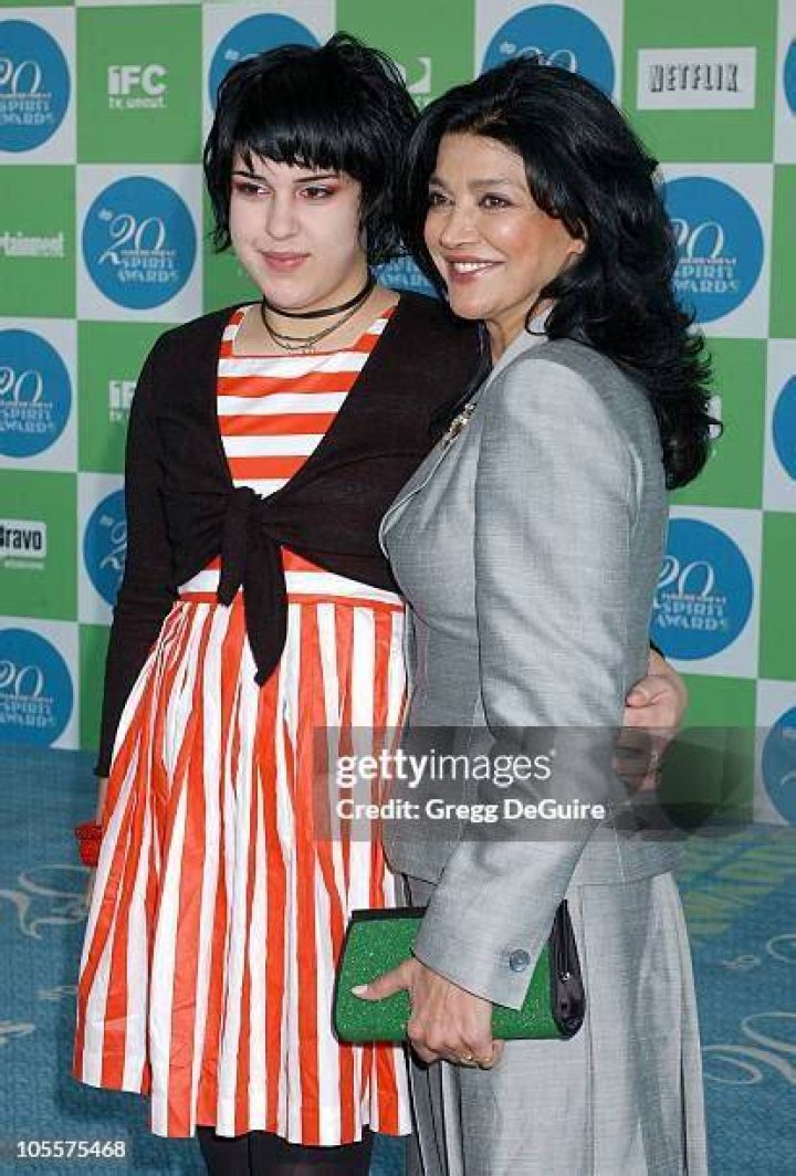 Tara Touzie: Shohreh Aghdashloo Daughter Age, Wiki, Bio, Husband - Is She Married?