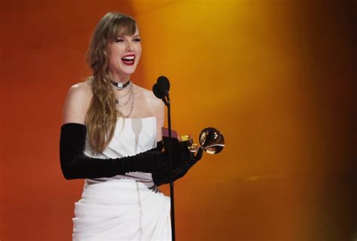Taylor Swift Is 'Overwhelmed by Grief' Learning 23-Year-Old Brazilian Fan Died Before 'Eras' Concert