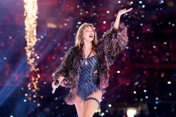 Taylor Swift (right) has a near-identical double in another blonde woman (left)