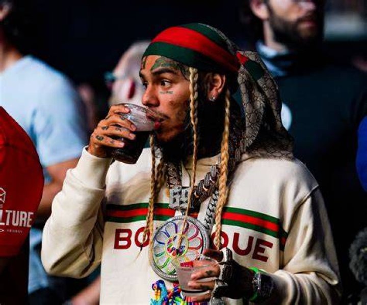 Tekashi 6ix9ine is being slammed after mocking rapper King Von's death