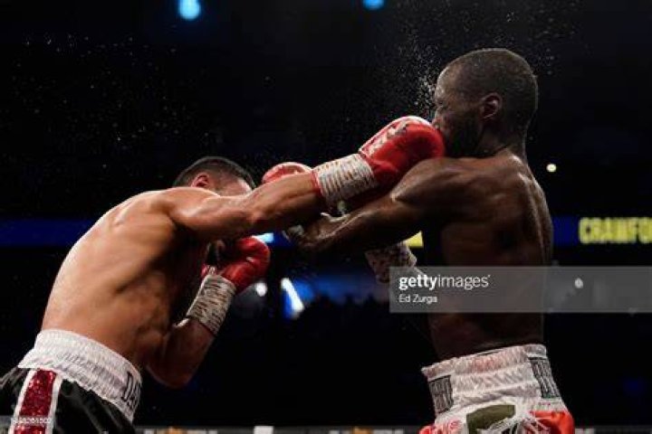 Terence Crawford beat David Avanesyan in his last fight