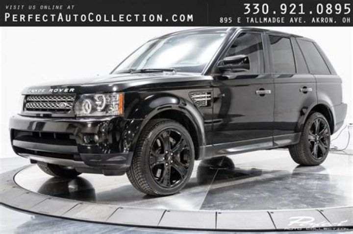 The 2011 Range Rover, used by Tom Brady and his family as a 'get around car'