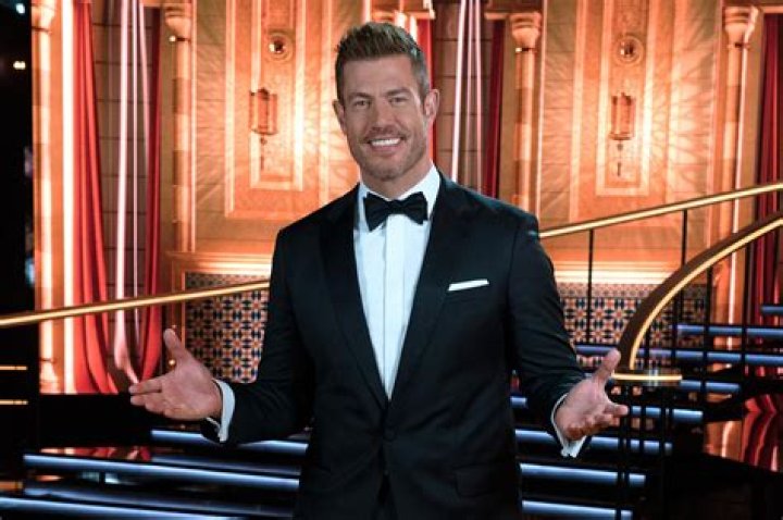 The Bachelor Host Jesse Palmer Cried Watching 1 Season 28 Hometown Visit It Was Heartwarming