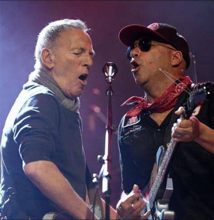The Boss performed Land Of Hope And Dreams in front of the Lincoln Memorial 
