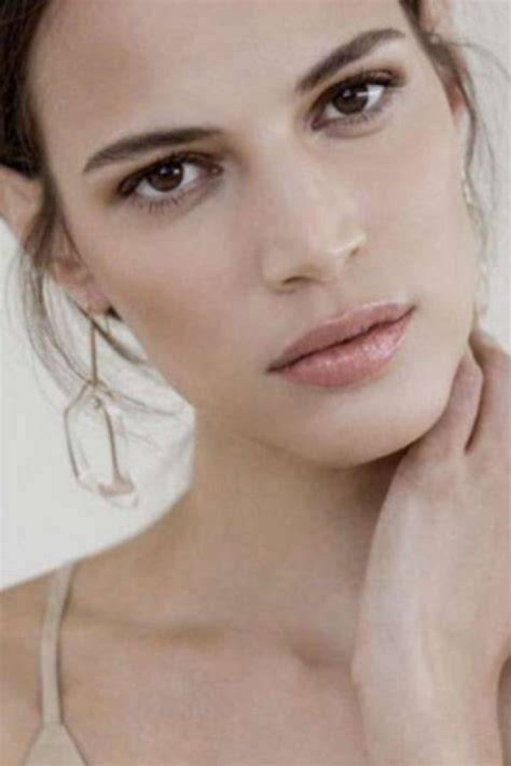 The Brazilian model complained of swelling and said her face felt like it was going to explode