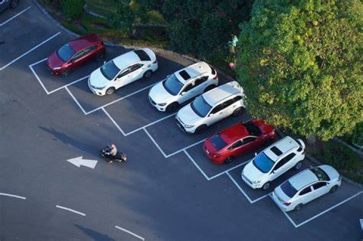 The car was parked at the ASDA carpark in Hyde, Greater Manchester