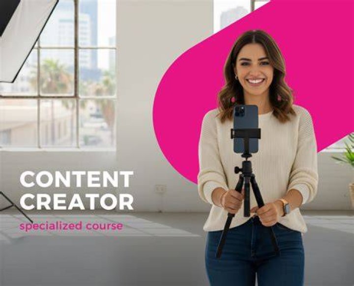 The content creator shares an image of herself wearing athletic attire to show which bra style she would wear with it