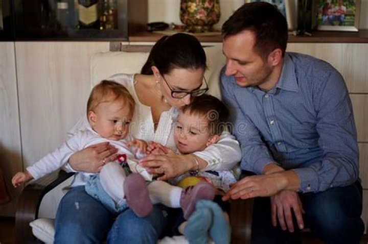 The couple have two children together, Isabel and Ameila