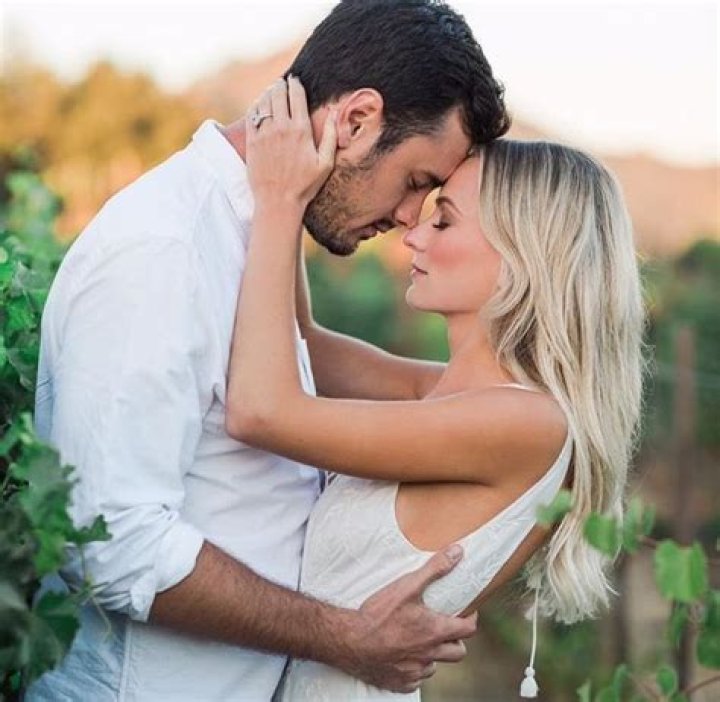The couple were an on-screen couple but didn't get together in real life until years later and they wed in 2015