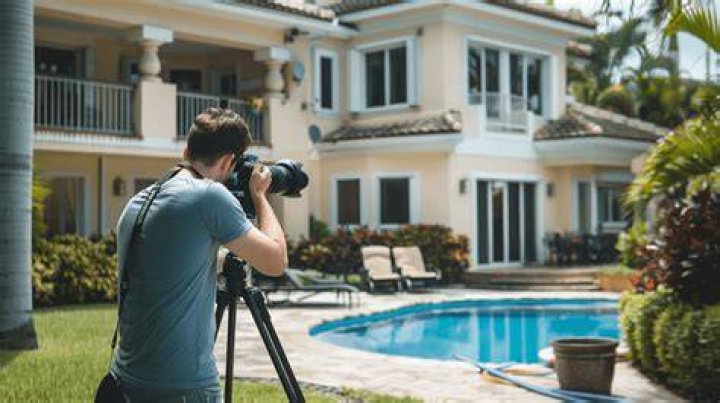 The in-house photographer is Tori Roloff!