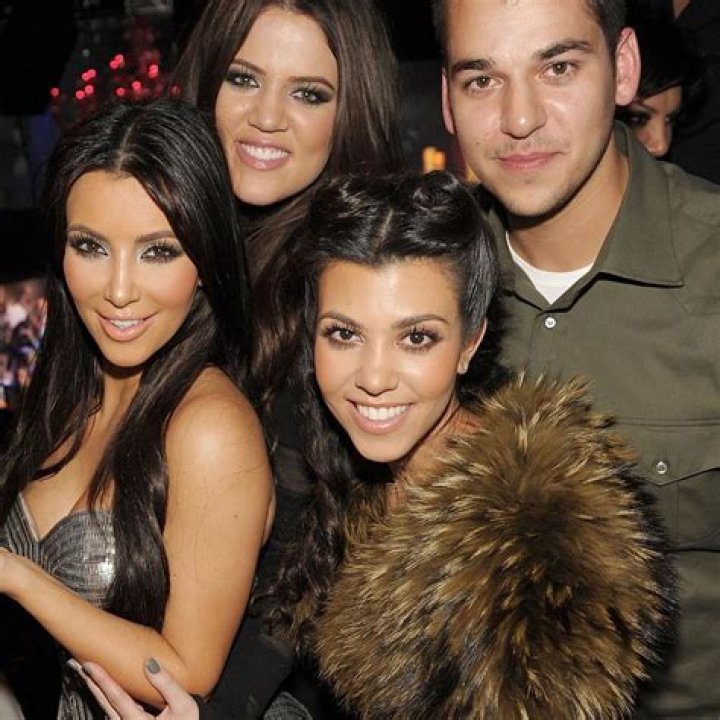The Kardashian sisters and brother Rob jetted out to a private island for Kim's 40th
