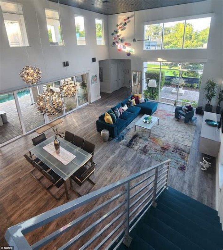 The lavish home boasted an amazing swimming pool