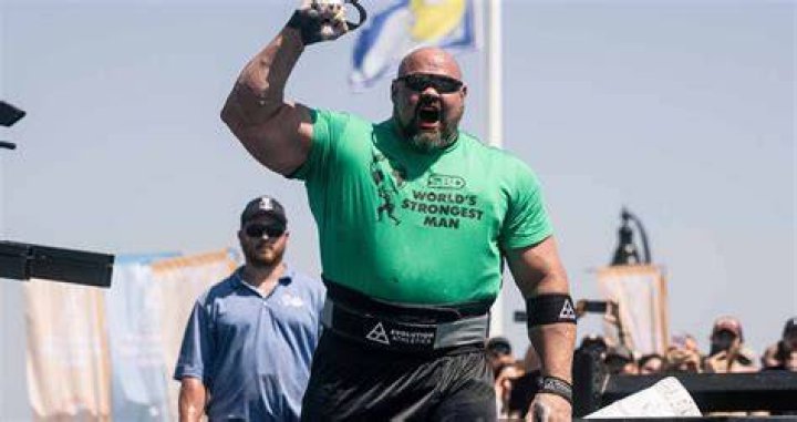 The legendary strongman shared the clip with his 2.4m Instagram followers 