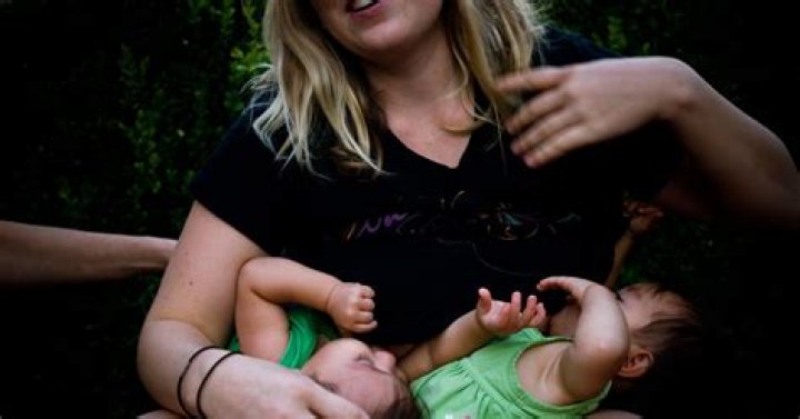 The mother berated the woman for wearing a sports bra