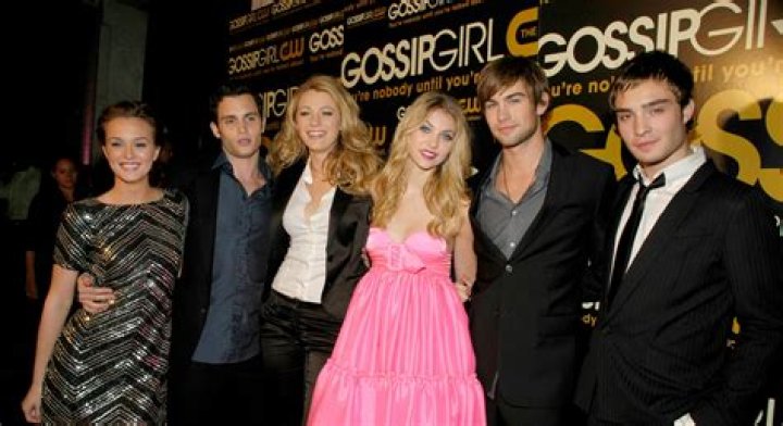  The original Gossip Girl aired on The CW from 2007 to 2012