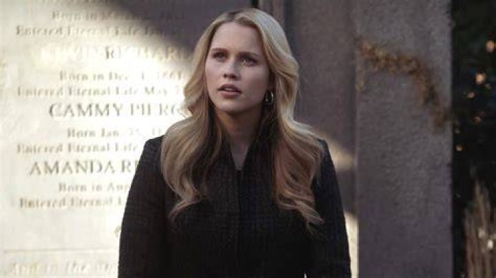 The Originals Claire Holt and Phoebe Tonkin Reunite