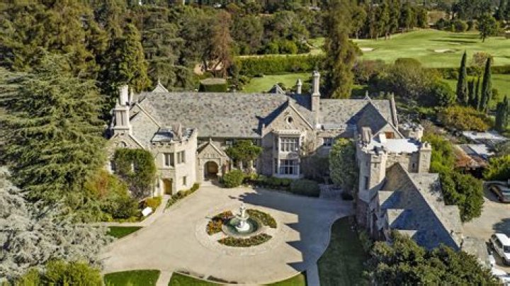 The Playboy Mansion in its prime in 2004