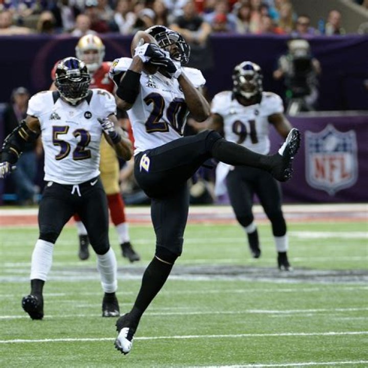 The Ravens brought out Ray Lewis before the game