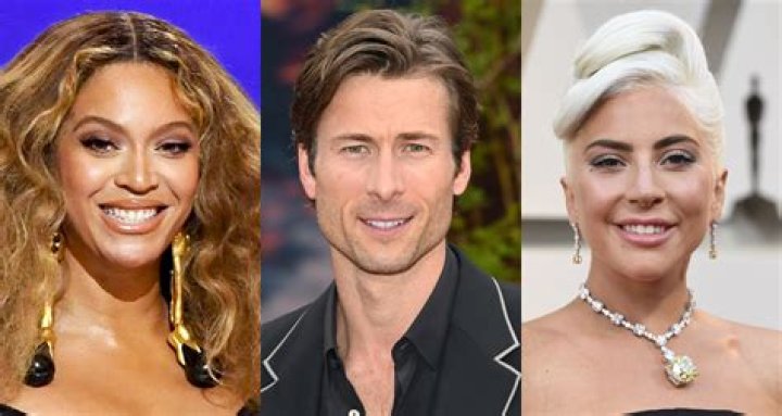 The reality star appeared to have a smaller cleavage in old photos 
