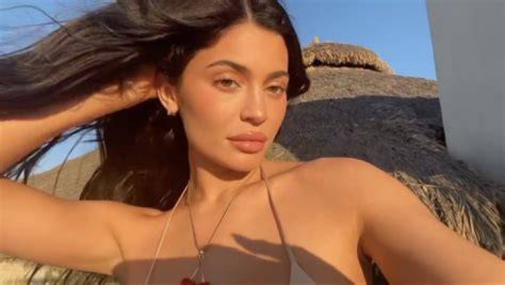 The sexy eight-second video has already racked up more than 138,000 likes
