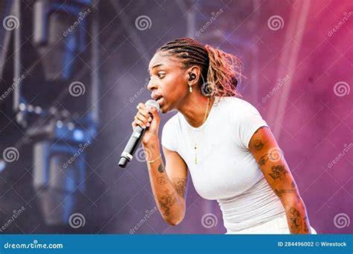 The singer was the cat's whiskers as she sang Ray Of Light