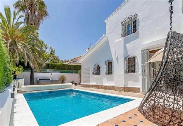 The villa has got a spacious double bedroom
