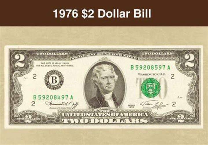 This $2 bill has an obvious error on the serial numbers