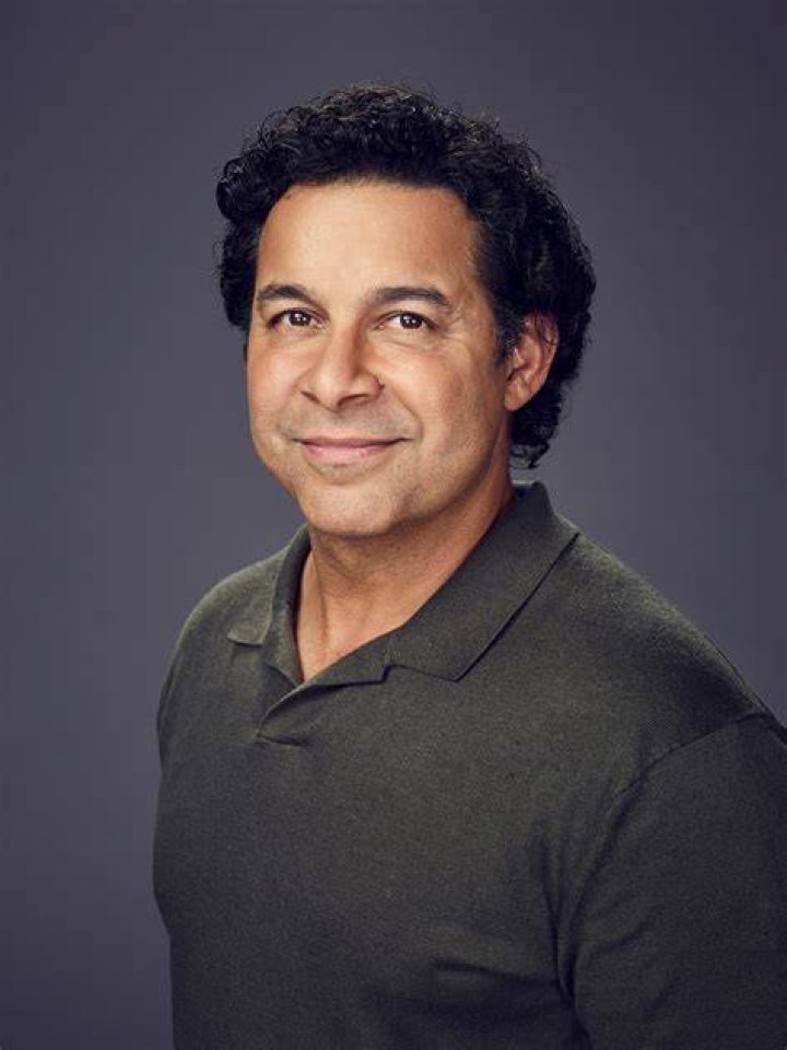 This Is Us&rsquo; Jon Huertas Takes Us Inside His Kindly Trip to Belize