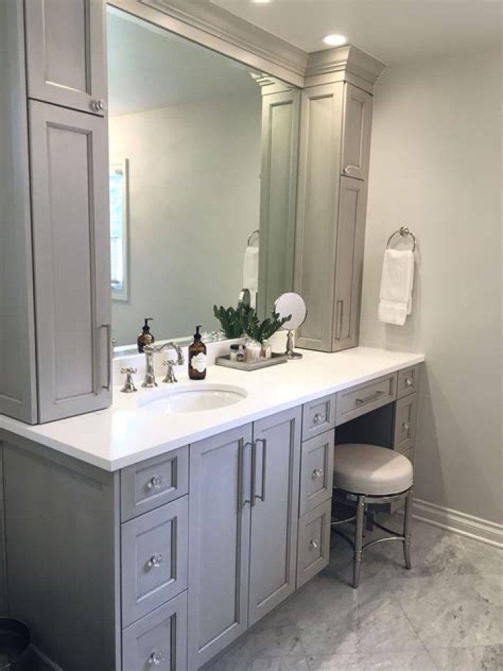 This vanity area will make for a perfect mobile dressing room