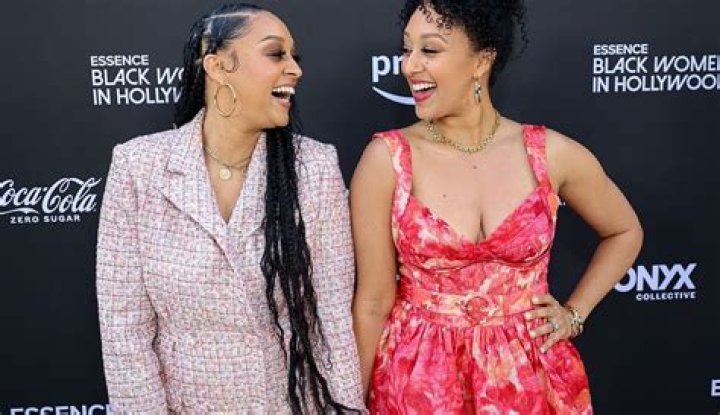 Tia Mowry switched up her straightened strands for long glamorous braids