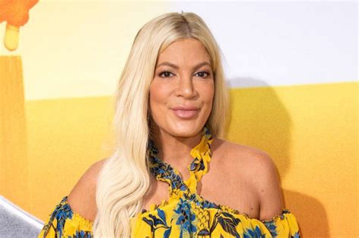 Tori Spelling is known for her role on 90210