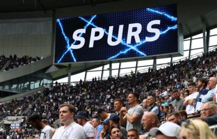 Tottenham are front-runners to sign David Raya this summer