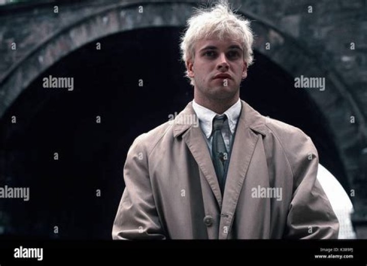Trainspotting star Jonny Lee Miller was married to Michele Hicks between 2008 and 2018
