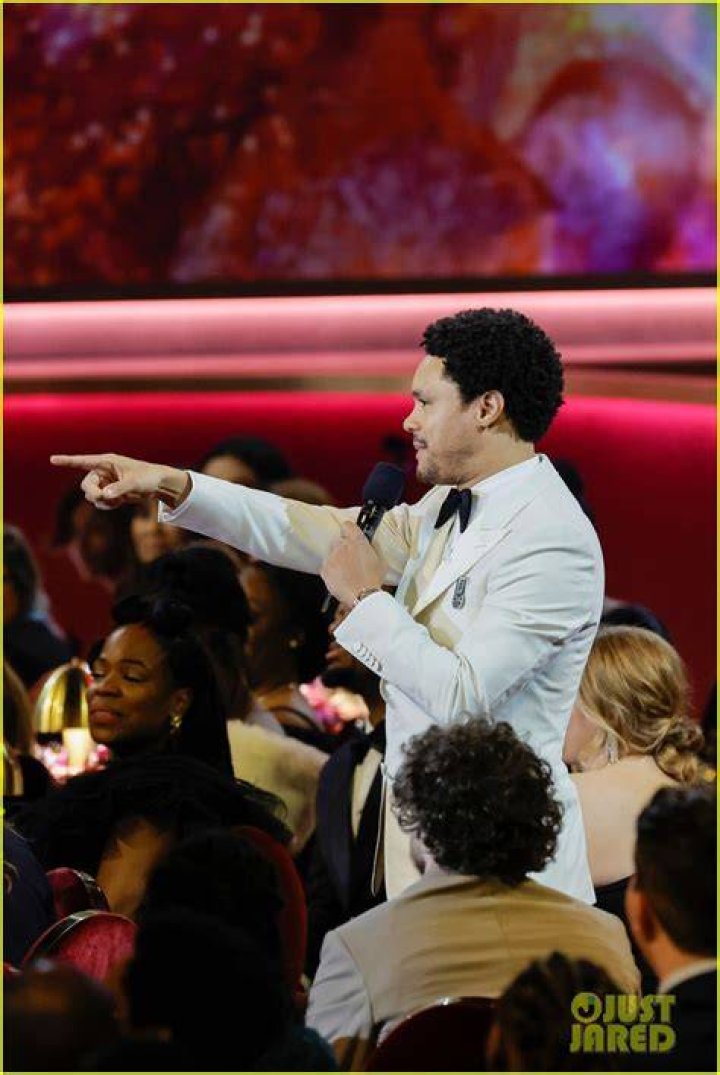 Trevor Noah Jokes the Grammys Will Get Revenge on NFL Fans Upset With Taylor Swift Coverage 658